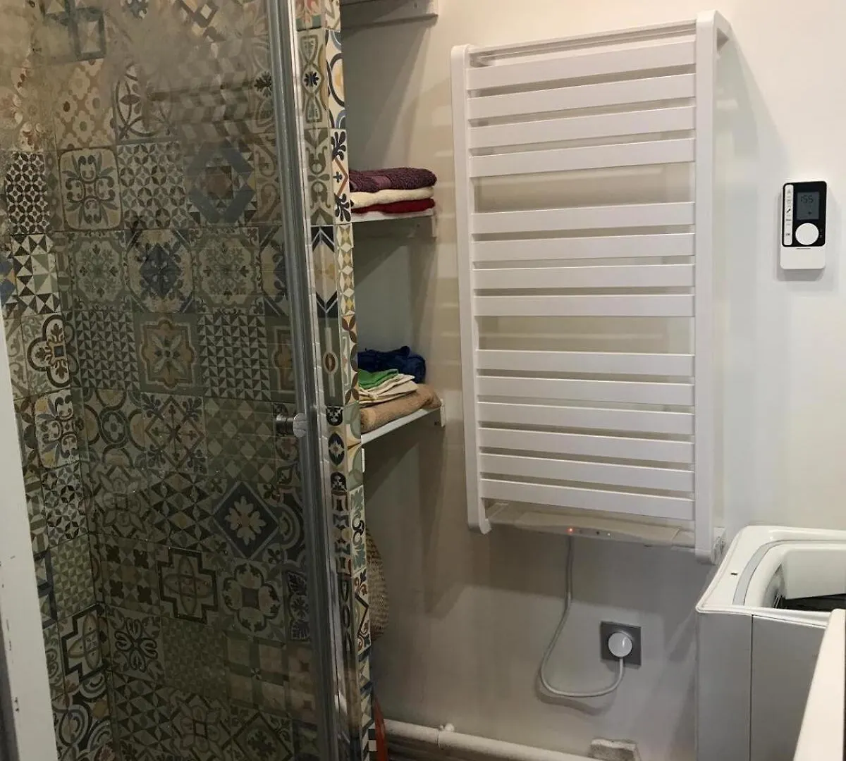 Charming Flat In Belleville باريس 0*,